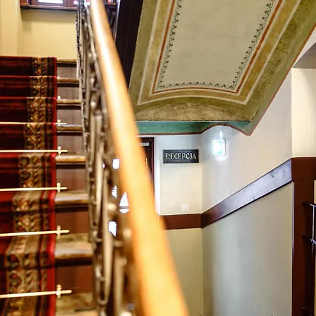 Air-conditioned Attic Old Town Main Railway Station *